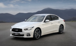 Автомобиль без «настоящего» руля: красавец Infiniti Q50