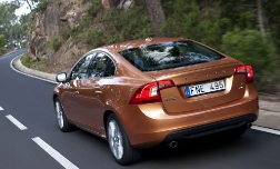 Горячая штучка Volvo S60 T6 AWD