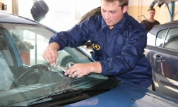 О ремонте автомобильных стекол и их тонировании