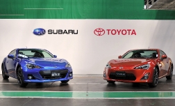 Tayota GT 86 // Subaru BRZ.