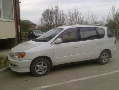 Toyota Ipsum, 2000 г. в городе КРАСНОДАР