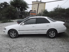 Toyota Carina, 1994 г. в городе ГЕЛЕНДЖИК