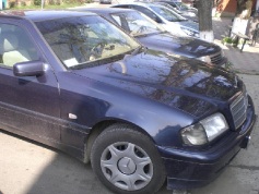 Mercedes-Benz C 200, 1998 г. в городе Лабинский район