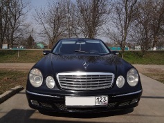 Mercedes-Benz E 220, 2002 г. в городе Тихорецкий район