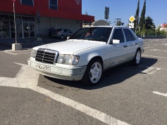 Mercedes-Benz E 200, 1993 г. в городе СОЧИ