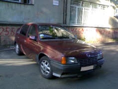 Opel Kadett, 1985 г. в городе КРАСНОДАР