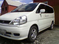 Nissan Serena, 2001 г. в городе КРАСНОДАР