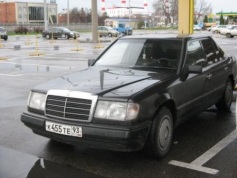 Mercedes-Benz 260, 1988 г. в городе КРАСНОДАР