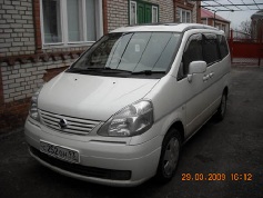 Nissan Serena, 2003 г. в городе Кущевский район