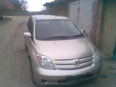 Toyota Ist, 2003 г. в городе КРОПОТКИН