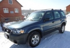 Ford Escape, 2004 г. в городе НОВОРОССИЙСК