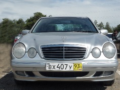 Mercedes-Benz E 220, 2002 г. в городе Новокубанский район