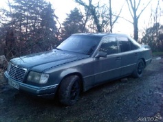 Mercedes-Benz E 300, 1989 г. в городе СОЧИ