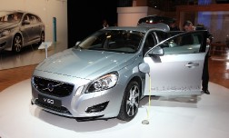 Гибрид Volvo V60 уже в Росии