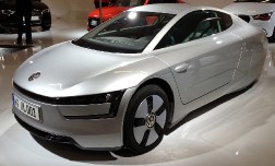 Новинка «Volkswagen XL1» идет в производство.