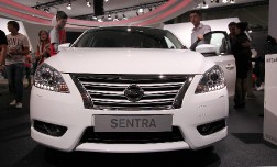 Nissan Sentra — первая информация о будущем бестселлере.