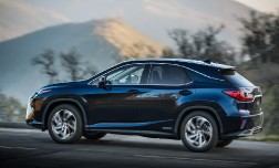 Lexus RX нового поколения представлен в Нью-Йорке.