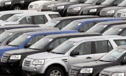 Продажи авто в России упали на 40%