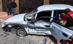ДТП в Лазаревском районе по ул. Лазарева, столкнулись Mercedes и такси Hyundai