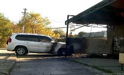 В Сочи минувшей ночью сгорел новенький Lexus
