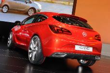Opel Astra GTC 2011