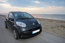 Peugeot 107, Toyota IGO и Citroen C1 - бройлеры с характером