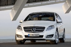 Mercedes R-class - кофе, сливки, сахар