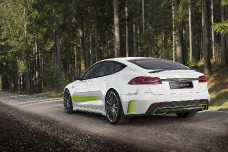 Tesla Model S с пакетом обновлений от Mansory!