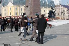Во Владивостоке милицией жестко подавлен митинг протеста