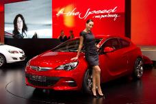 Opel Astra GTC 2011