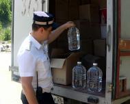 На посту Магри задержан грузовик с фальсифицированной водкой и спиртом