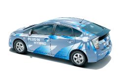 Toyota Prius с зарядкой от розетки