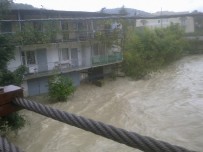 Проливной дождь в Сочи затопил весь город