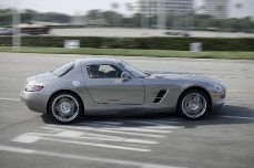 Король электрокаров — электромобиль «Mercedes-Benz SLS AMG».