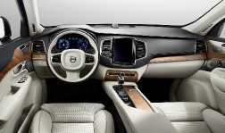 Усовершенствованный Volvo XC90 2014 года