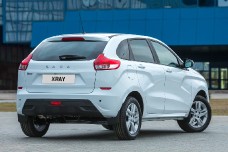 АвтоВАЗ показал серийный кроссовер Lada Xray. Запуск производства Xray в декабре.