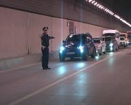 ДТП в Сочи, на Объездной дороге в тоннеле столкнулись грузовик и легковушка
