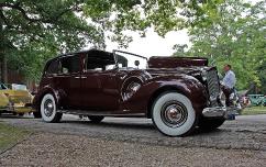 Любители раритеных авто восстановили Packard 1608