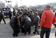 Во Владивостоке милицией жестко подавлен митинг протеста
