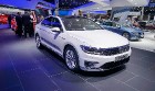 Новый гибрид Volkswagen Passat GTE будет расходовать всего 2 л бензина на 100 км