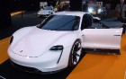 Porsche анонсировала серийный электрокар Porsche Mission E
