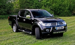 Mitsubishi L200 Barbarian Black Special Edition