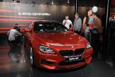 Новые BMW M6 на автосалоне ММАС 2012