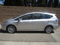 Toyota Prius v Five модель 2012