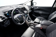 Гибридный Ford C-Max 2013 года