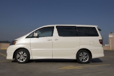 Минивэн Toyota Alphard