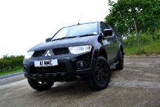 Mitsubishi L200 Barbarian Black Special Edition