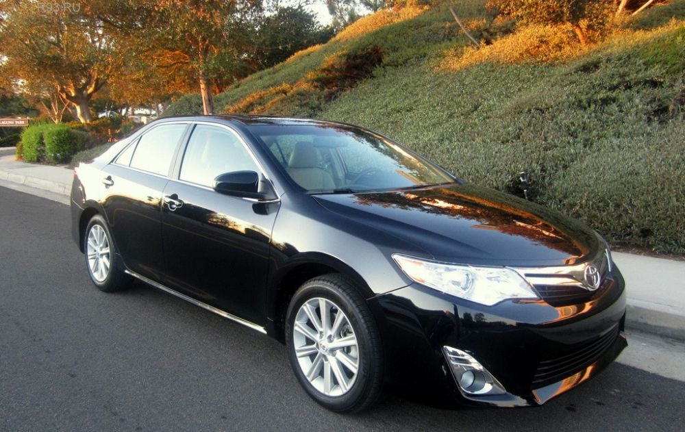 новая toyota camry 
